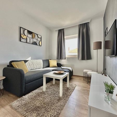 Charming Apartments Dodo Krk Town Esterno foto