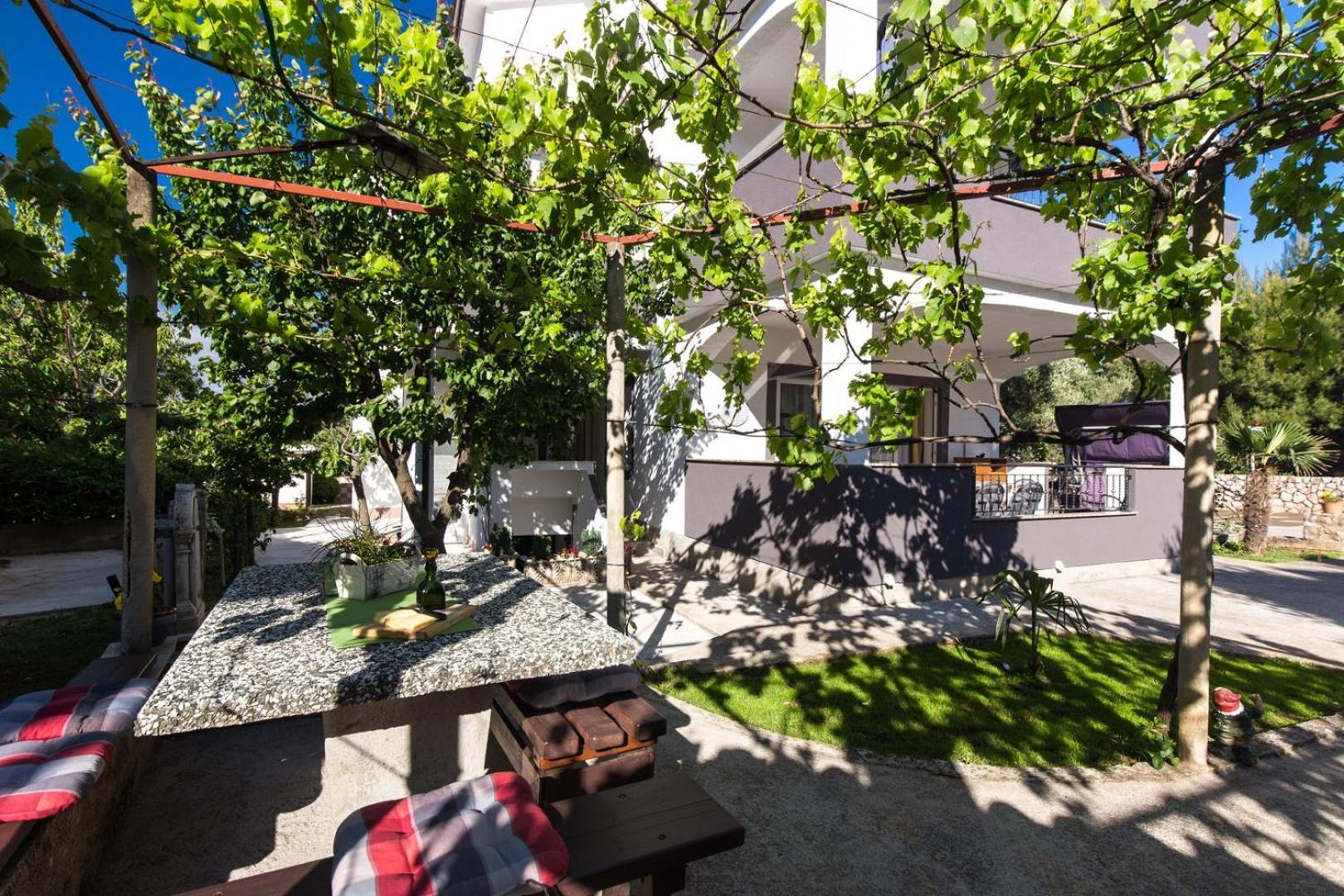 Charming Apartments Dodo Krk Town Esterno foto