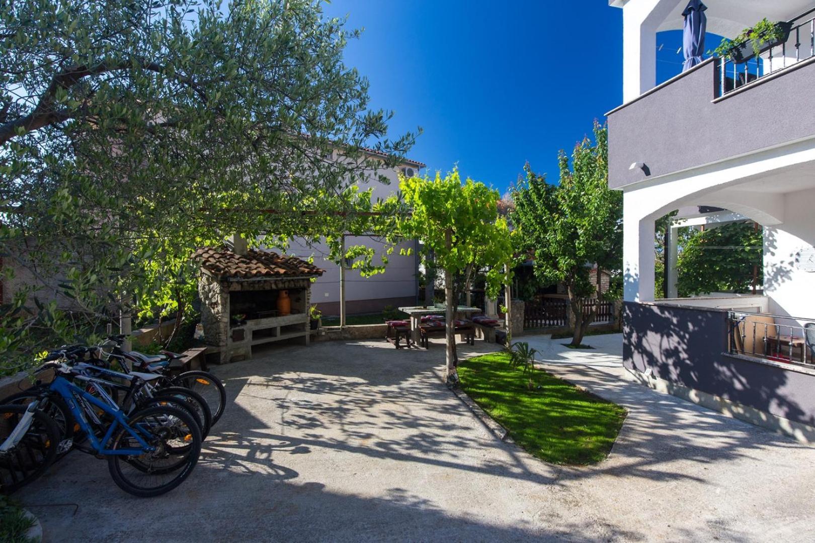 Charming Apartments Dodo Krk Town Esterno foto