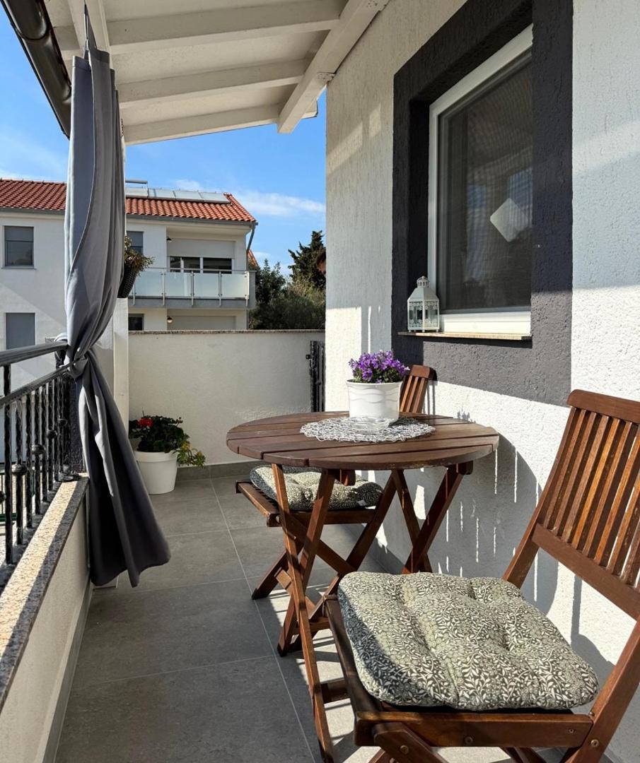 Charming Apartments Dodo Krk Town Esterno foto