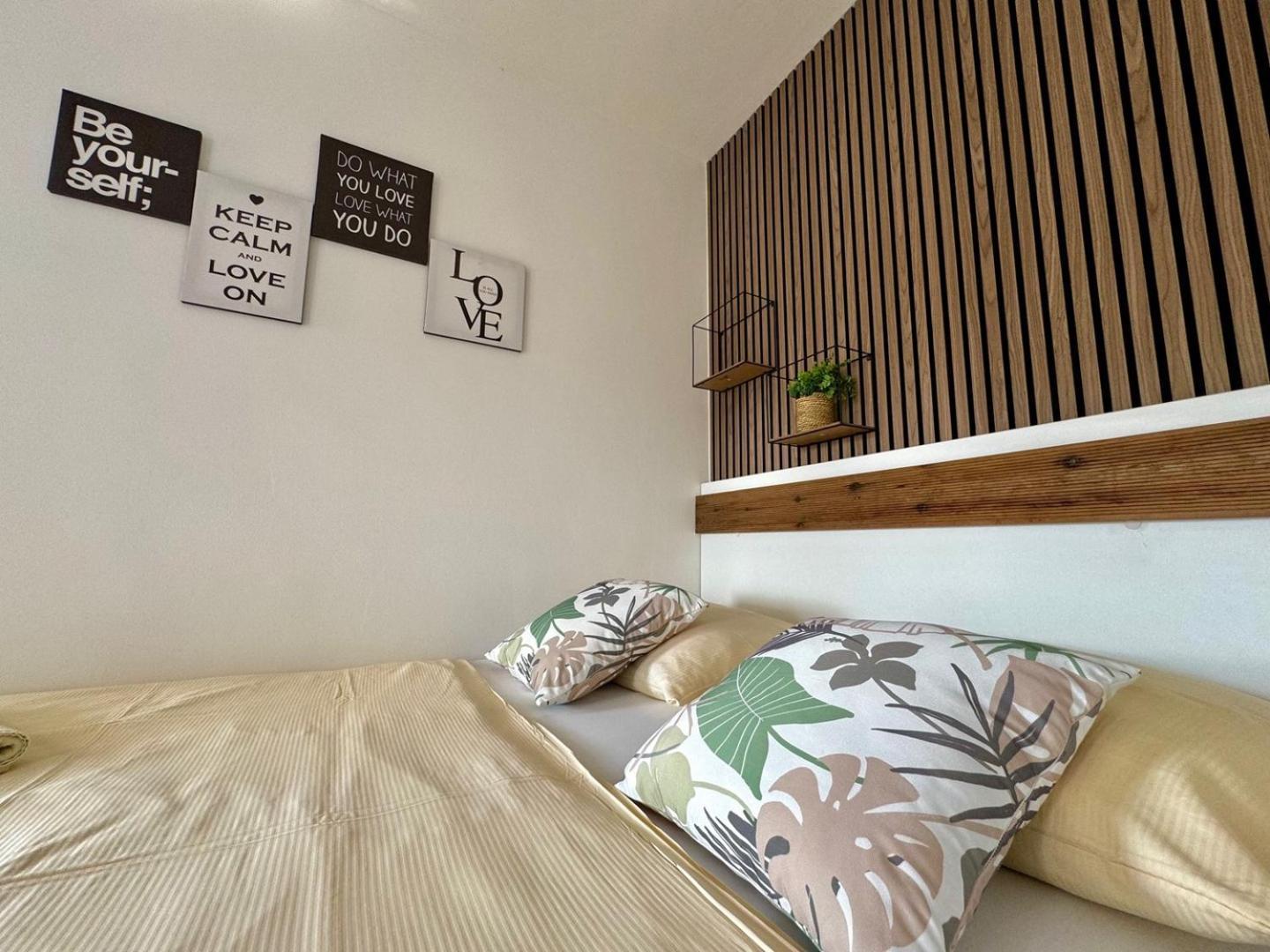 Charming Apartments Dodo Krk Town Esterno foto
